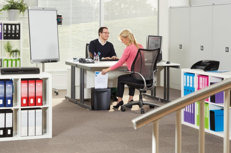 GBC Alpha Confetti SMALL PAPER SHREDDER